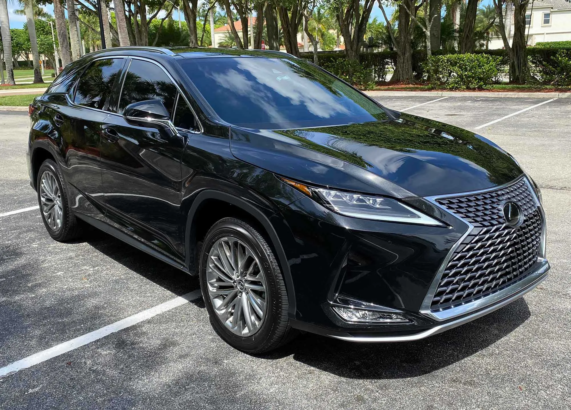 Lexus RX 350 in black