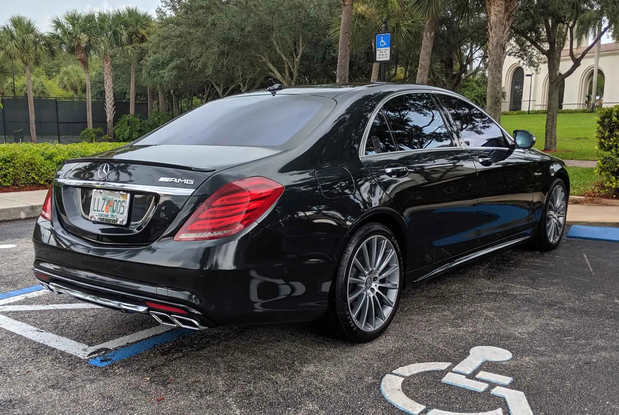 Mercedes S63 AMG in black